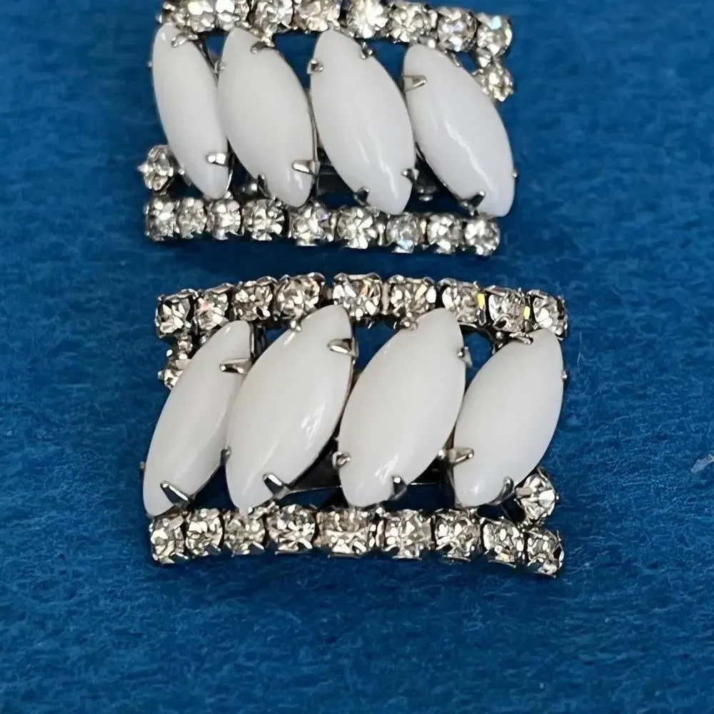 Stunning Kramer Silvertone Marquise Shaped Milk Glass Bracelet and Earring Set - Picture 3 of 9
